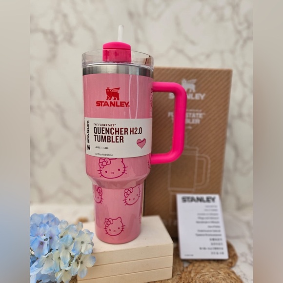 Hello kitty Stanley glitter - Picture 1 of 4